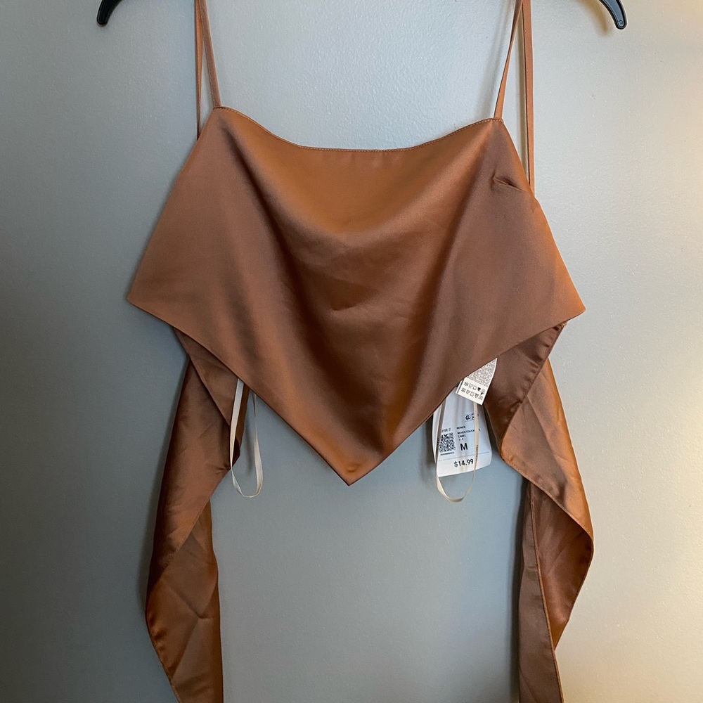 FOREVER 21 CROPPED TIE TOP